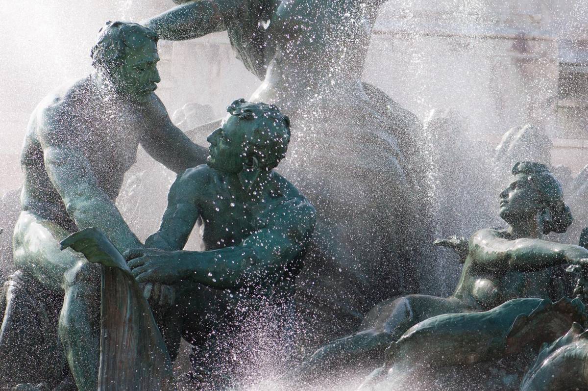 Fountain on the Esplanade des Quinconces, Bordeaux